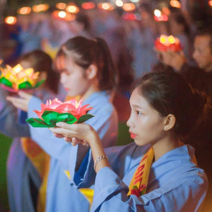 Le-vu-lan-la-dip-nham-bao-hieu-cong-on-sinh-thanh-cua-ba-me