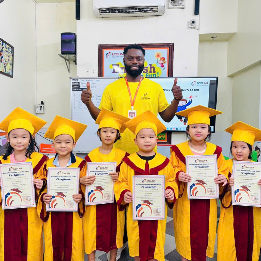 Khoa-hoc-thieu-nhi-giup-phat-trien-toan-dien-4-ky-nang-nghe-noi-doc-viet