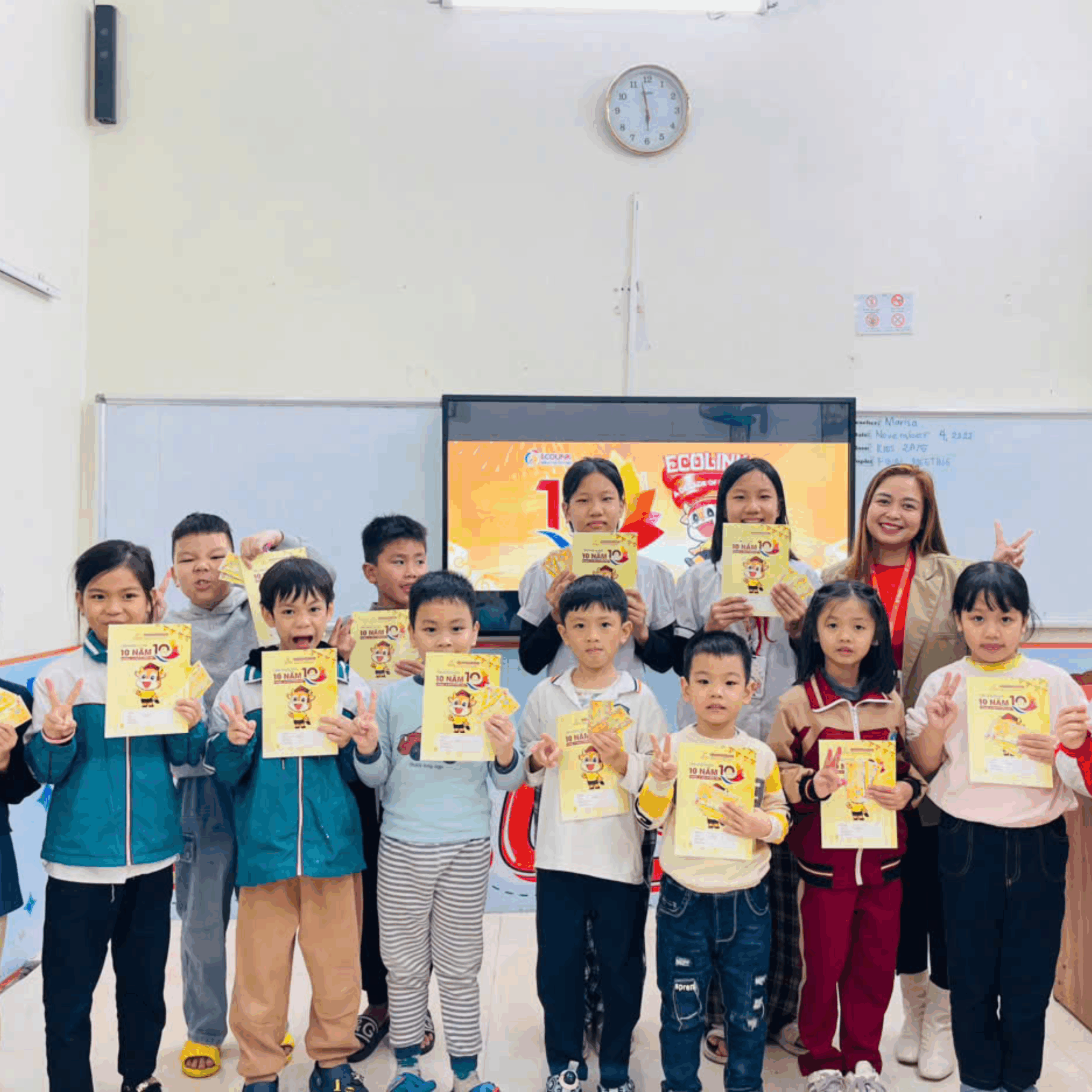 Khoa-hoc-ren-luyen-su-tu-tin-manh-dan-giao-tiep-va-hinh-thanh-thoi-quen-hoc-tap-tich-cuc